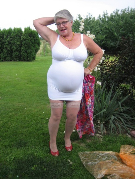 milf granny skirt sexy xxx image