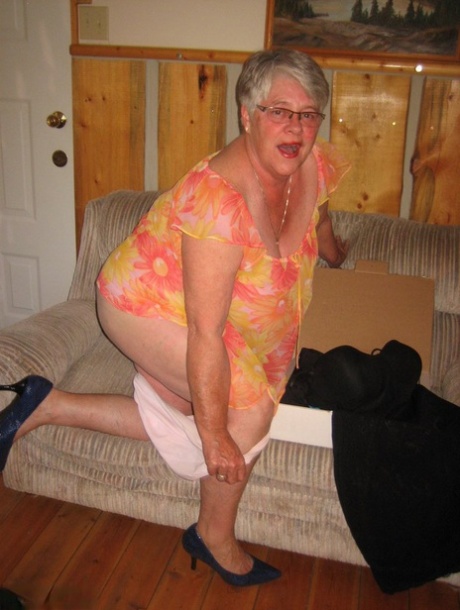 granny dowbekins sexy picture