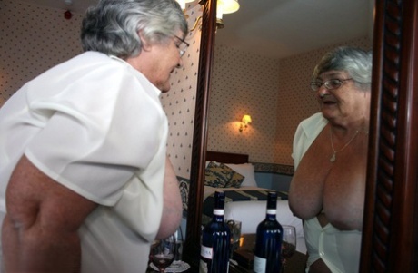 wide open black granny pussy sexy nudes photo