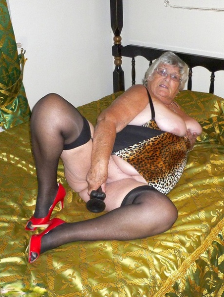 slutty slob granny hot xxx pictures