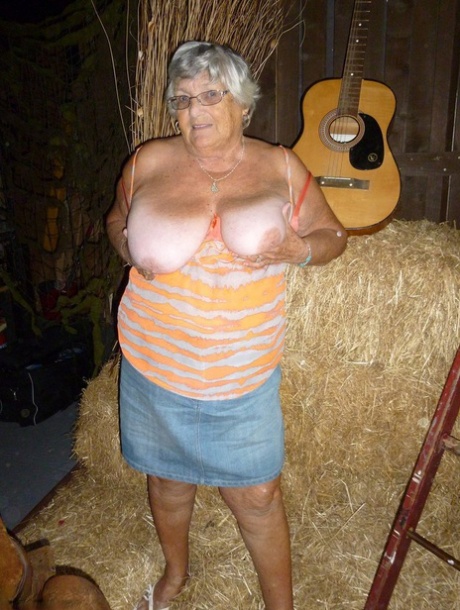 granny australia hot pics