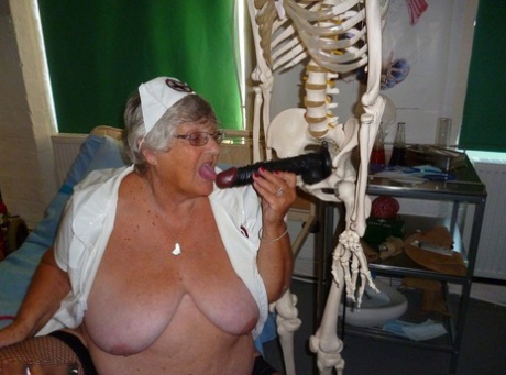 post apocalyptic older woman erotic img