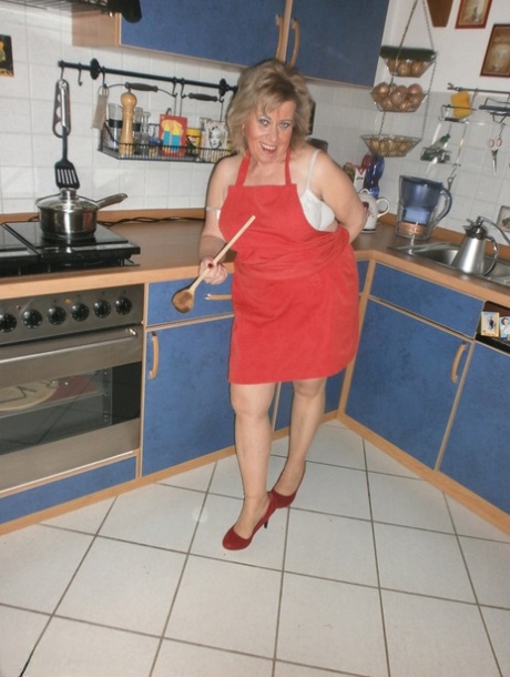 shapely mature wives pornos img