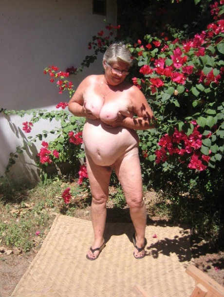 granny tanline sexy nude picture