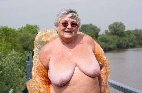 smutty granny art nude picture