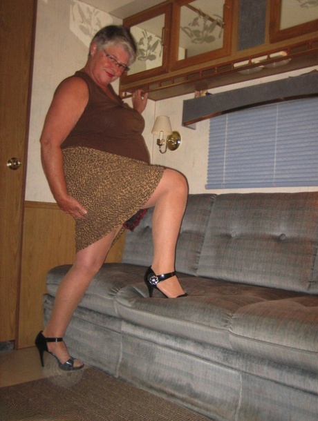 carre granny sexy galleries