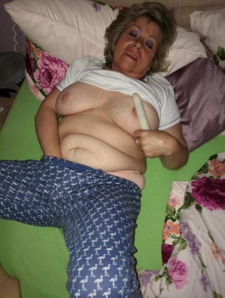 nasty granny feet art nude photo