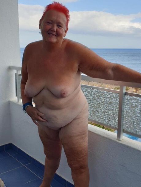 dickflash old woman free sexy photos