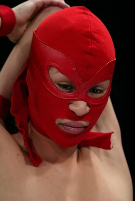 Crimson Ninja pornographic model picture