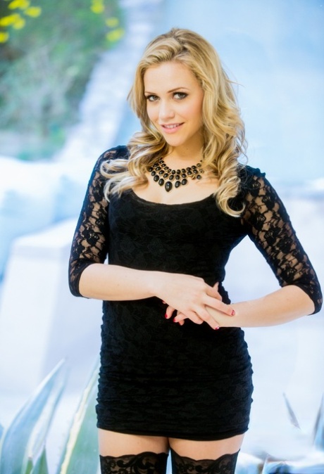 Mia Malkova star hd images