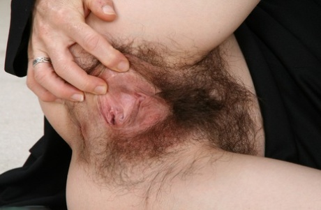 hairy brunette older women top pics